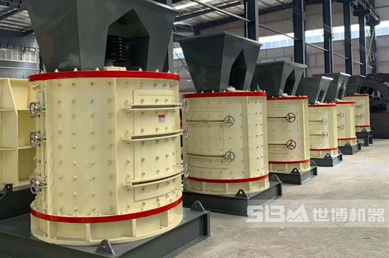 河南世博復(fù)合式破碎治沙機廠家車間