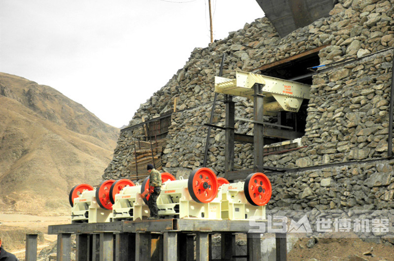 世博pex細(xì)顎式破碎機(jī)客戶現(xiàn)場(chǎng)，可現(xiàn)場(chǎng)考察