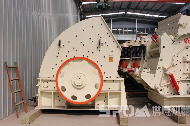 河南世博pcz重錘破碎機