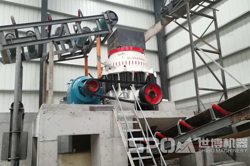 二破中細(xì)碎設(shè)備圓錐破碎機(jī)