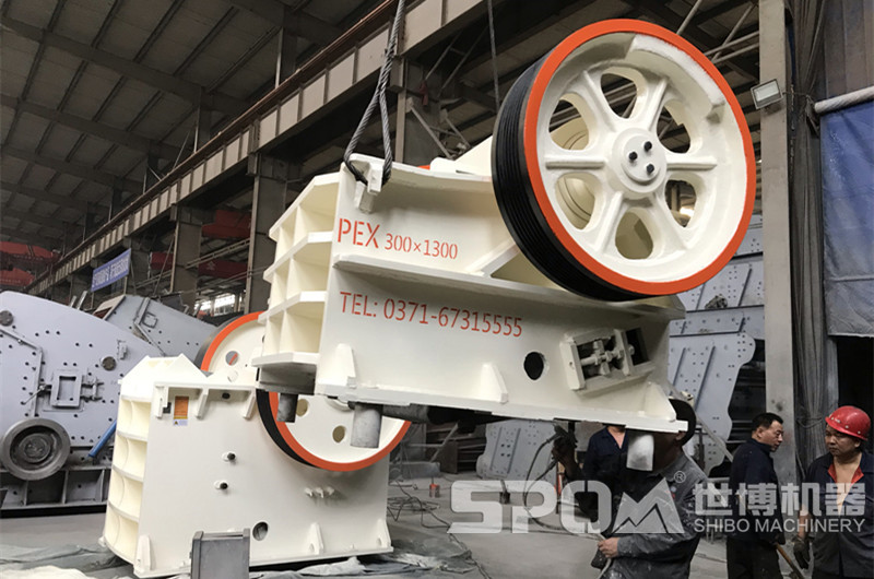PEX300×1300細(xì)顎破碎機(jī)，時(shí)產(chǎn)70T顎式粉石頭機(jī)