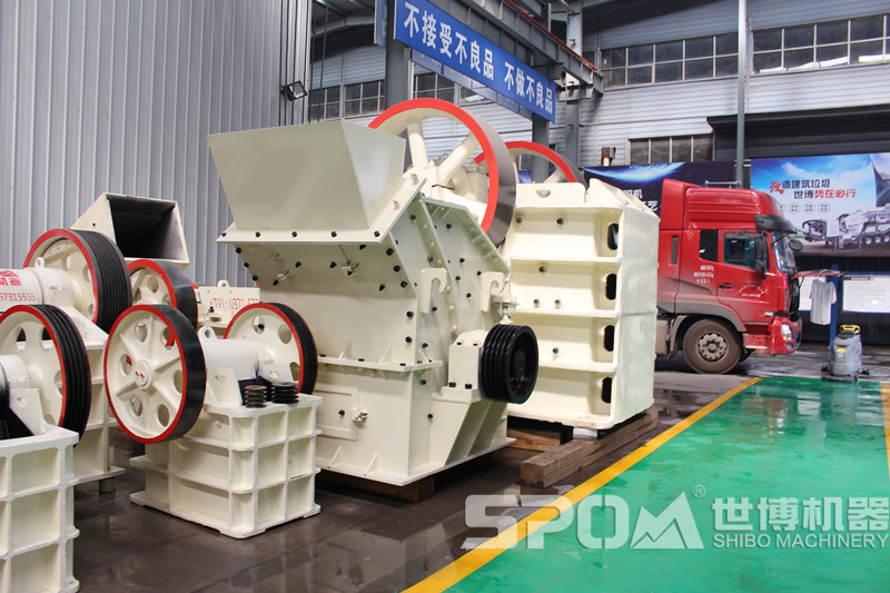 碎石頭機(jī)器，打石子機(jī)