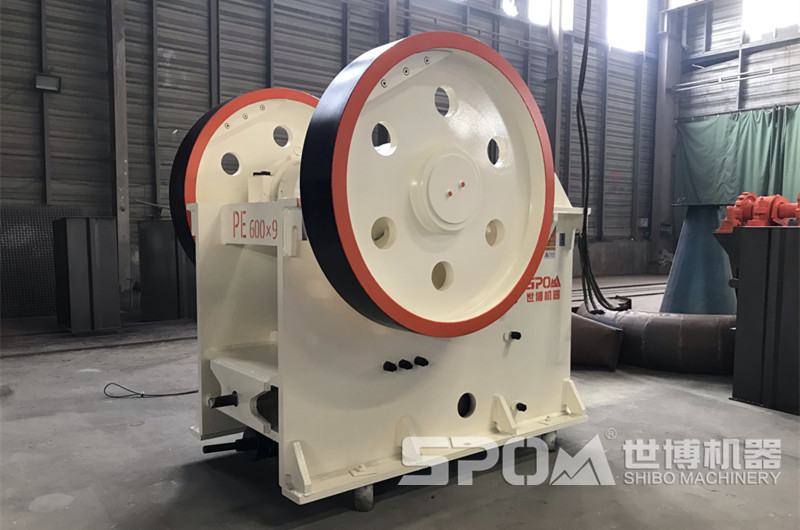 河南世博車間 600x900顎式破碎機(jī)