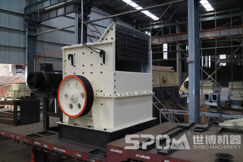 箱式破碎機，能破碎二十公分石英石