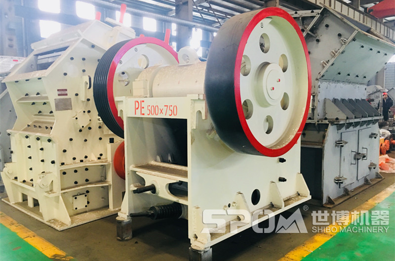 PE500×750顎式破碎機(jī)，時(shí)產(chǎn)70T顎式粉石頭機(jī)