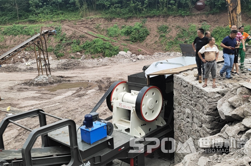 69顎破移動(dòng)站，移動(dòng)六九破碎機(jī)