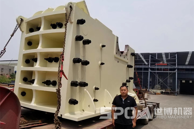 時(shí)產(chǎn)1000噸以上鄂破發(fā)貨，設(shè)備太大拆分發(fā)貨