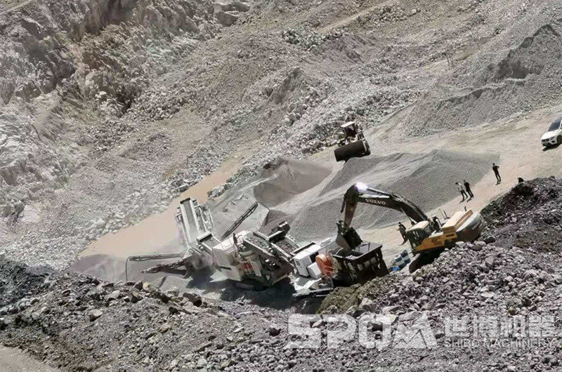 一套履帶移動站生產線現(xiàn)場