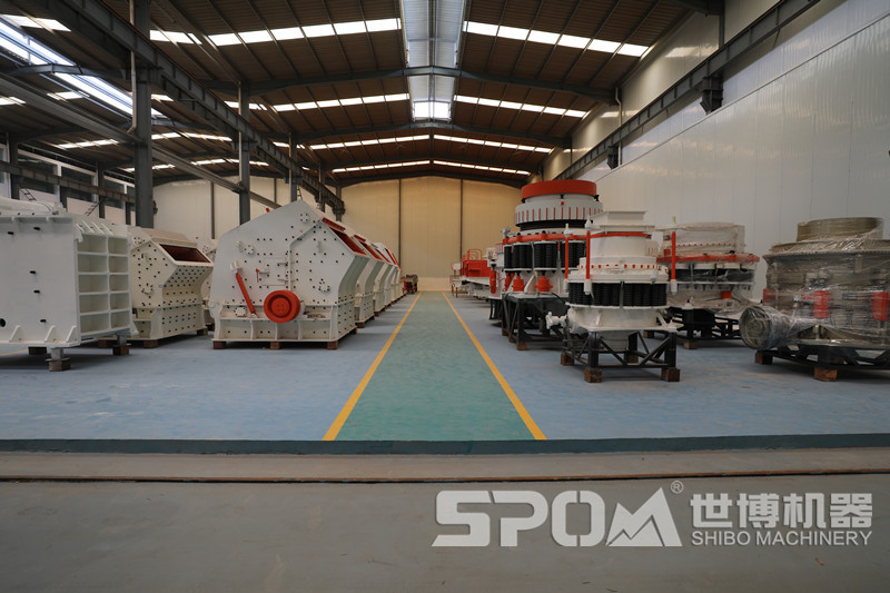 河南世博機器破碎機生產(chǎn)車間